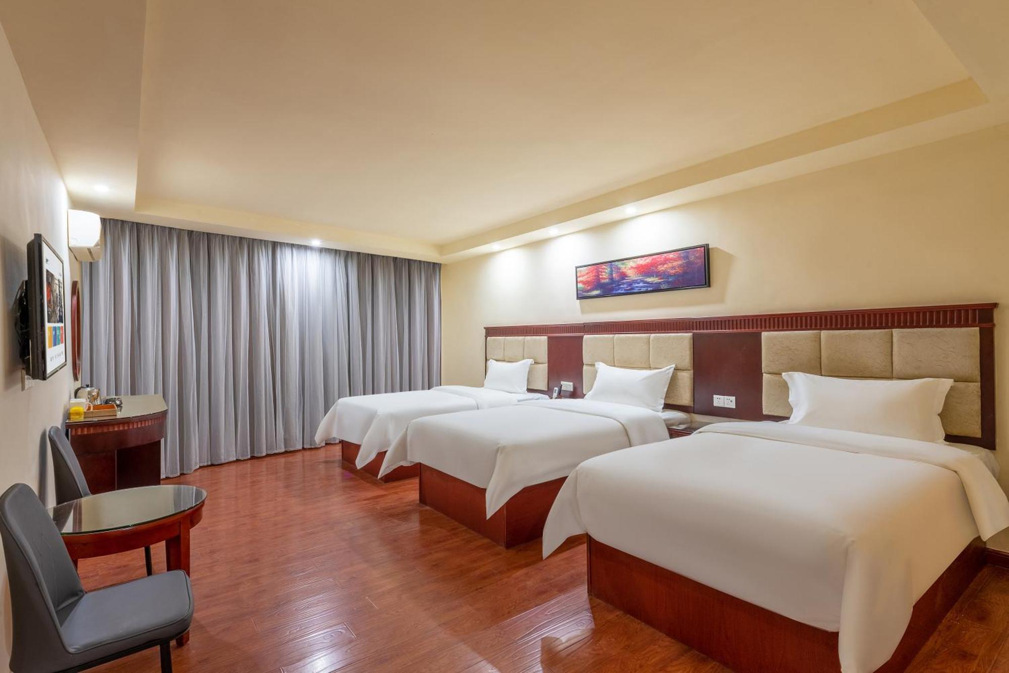 Huahang Hotel - Guangzhou Baiyun International Airport - Free Airport Shuttle Bus Exterior foto